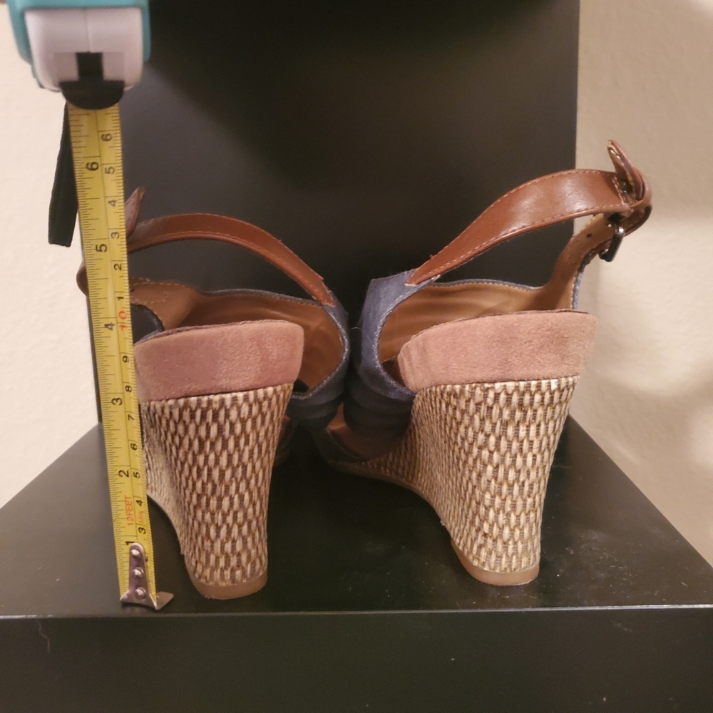 Wedges - 9 - Picture 2 of 3